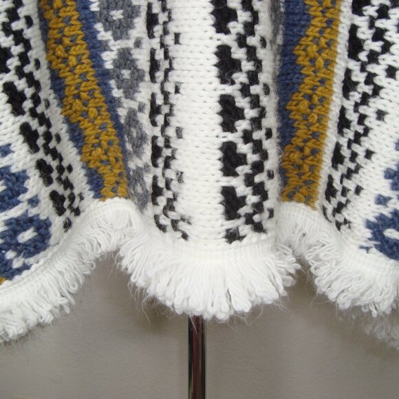 COCOGIO Wool Blend Fringed Poncho Cardigan Sweater Aztec Inspired Made in Italy - Picture 8 of 9
